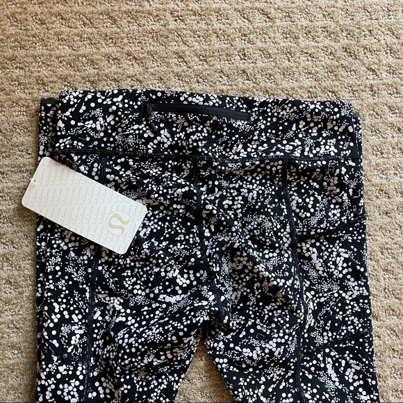 BNWT lululemon tight stuff tight SZ 8 - Picture 3 of 6